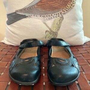 Naot Black Mary Jane’s size 7 (EU38)